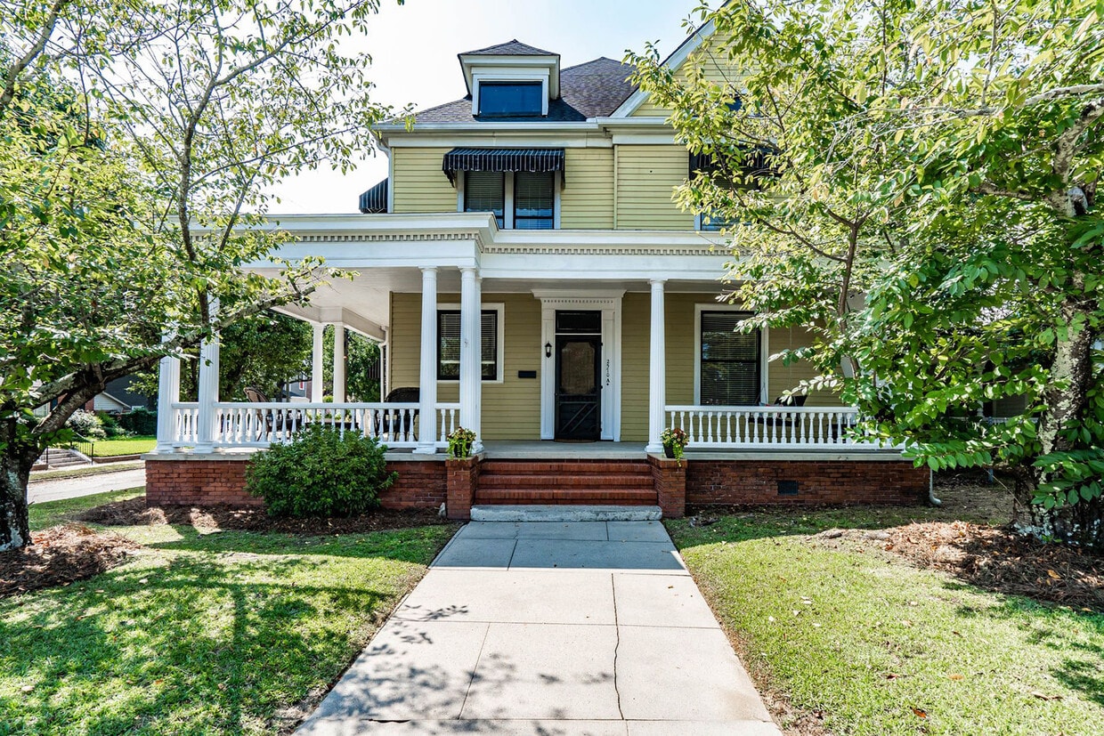 2570 Vineville Ave, Macon, GA 31204 Townhouse for Rent in Macon, GA