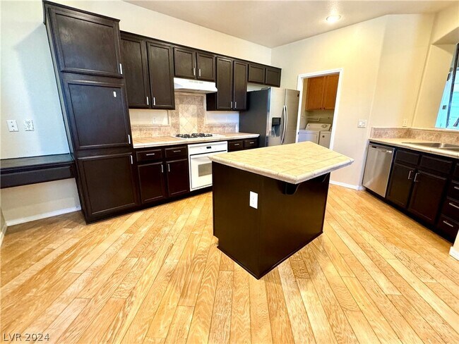 Building Photo - 2270 Cookman Ln
