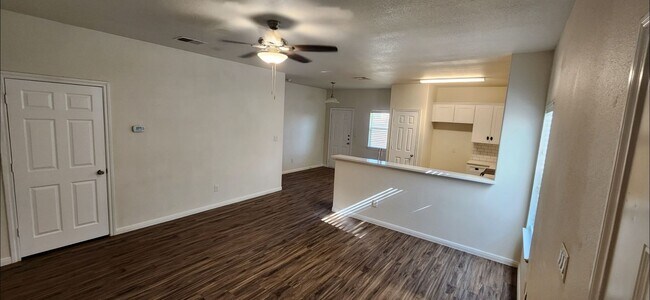 Building Photo - 109 Liberty Pl Cove