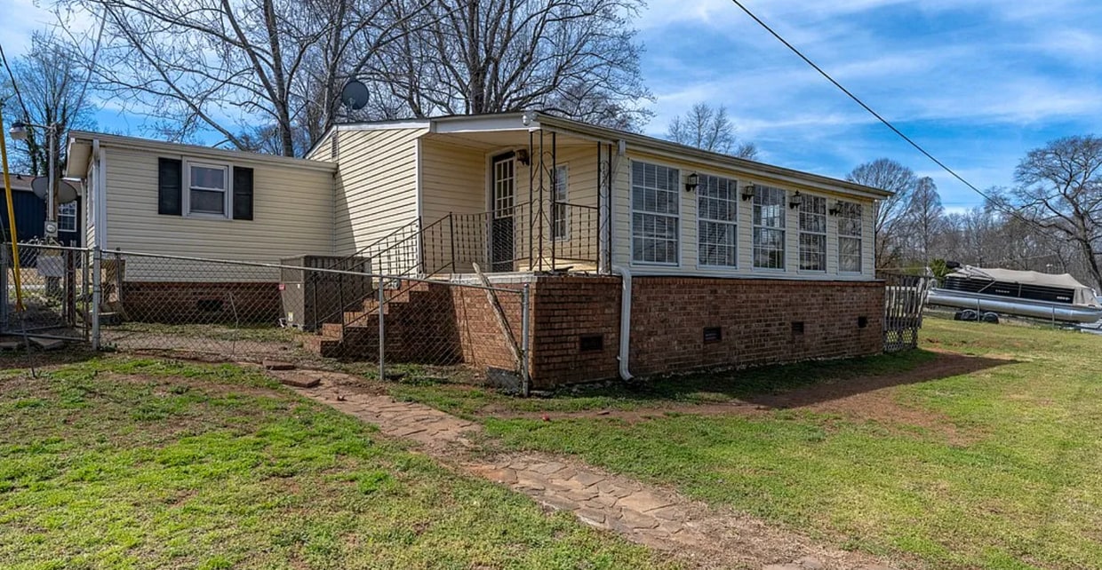 Building Photo - 753 Pistol Club Rd