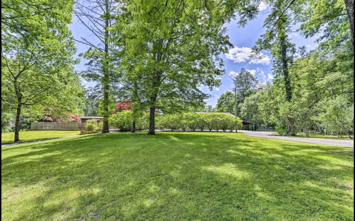 166 Marcott Rd, Kingston, NY 12401 House Rental in Kingston, NY