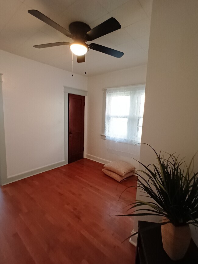 Foto del edificio - 2801 Clermont St