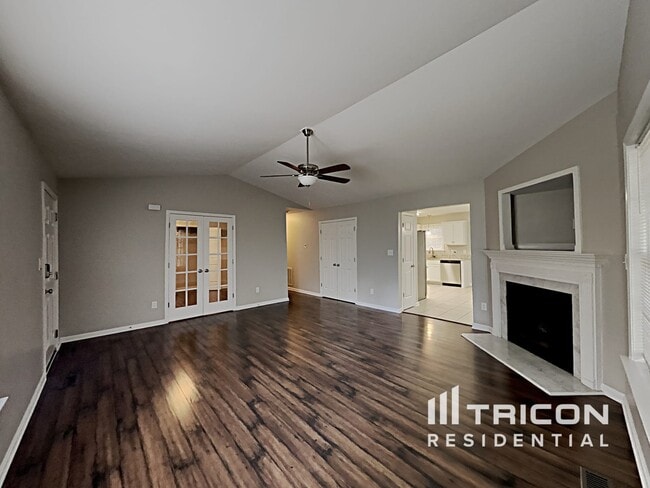 Building Photo - 3012 Brittany Dr