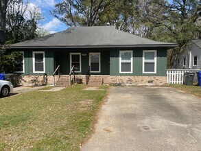 Building Photo - 1642 Pinckney Park Dr