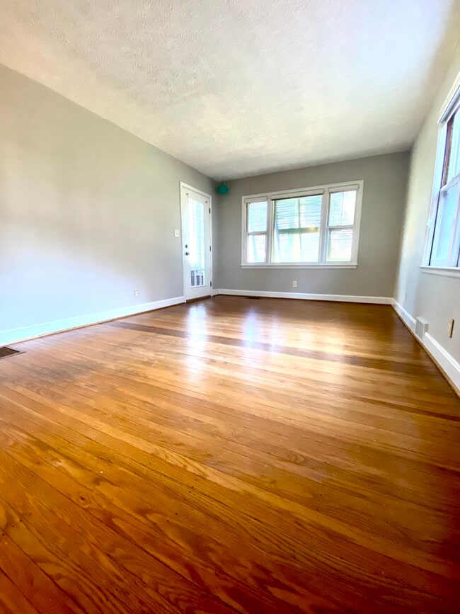 Photo - 2225 Hawthorne Ave House