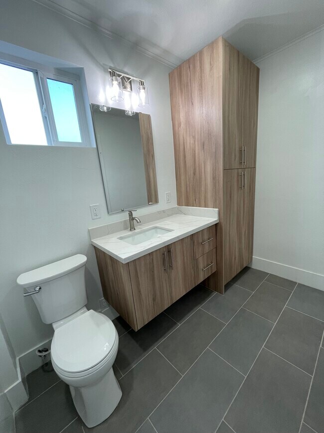 Foto del edificio - 501 Burnett Ave S