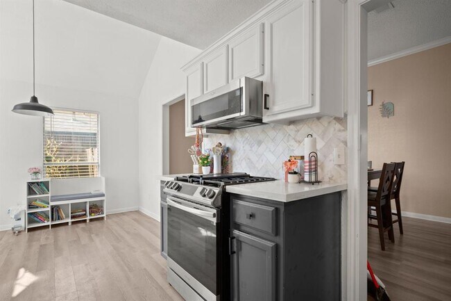 Foto del edificio - 2316 Raintree Path