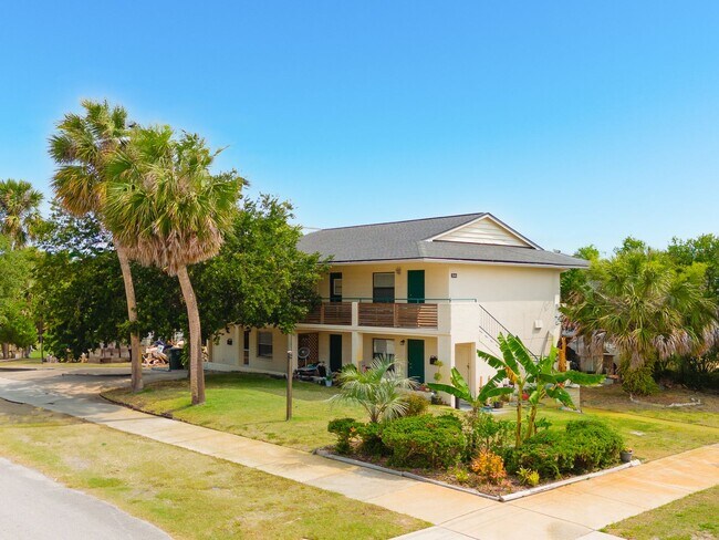 Building Photo - Coastal Living in the Heart of Daytona Beach