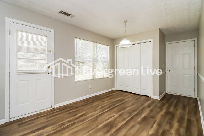 Foto del edificio - 6365 Topaz Trail