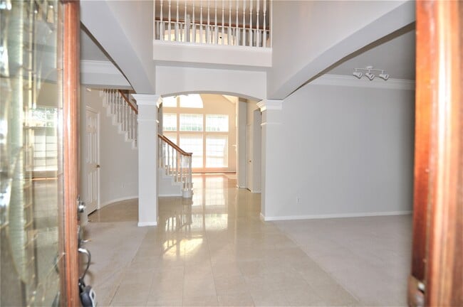 Building Photo - 17410 Greystone Ct