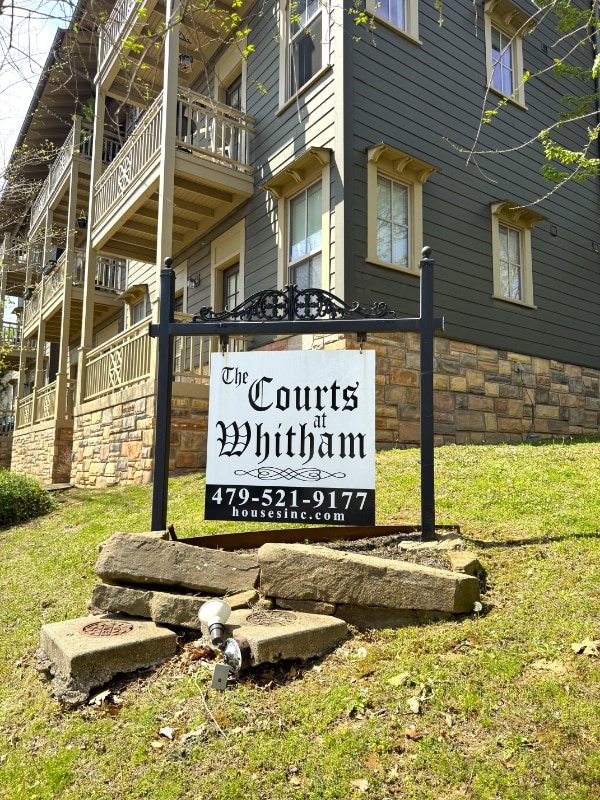Photo - 705 W Douglas St Apartment