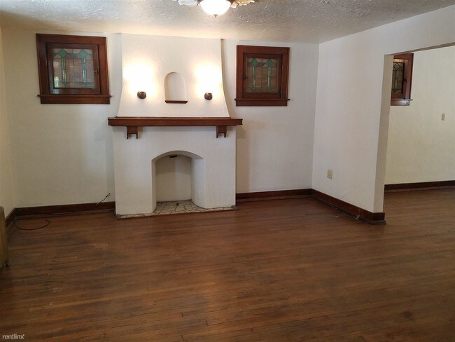 Foto del edificio - 4 br, 1 bath House - 3135 Bates Street