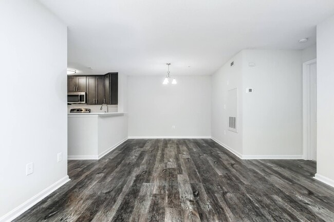 Building Photo - The Brixton at Loudoun