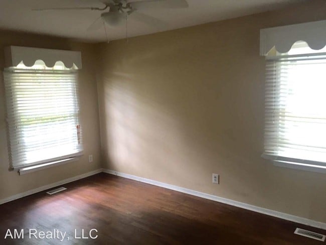 Building Photo - 4316 Glenwood Dr