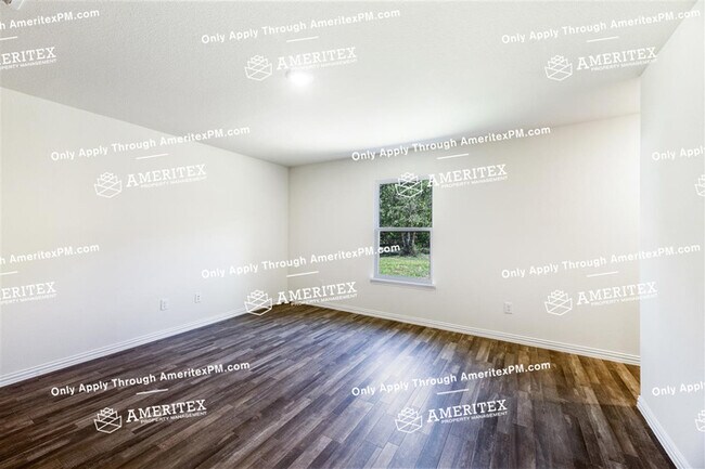 Building Photo - 3709 Silver St