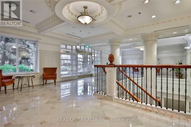 Building Photo - 18 Sommerset Way