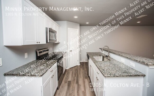 Building Photo - 1305 Colton Ave #B