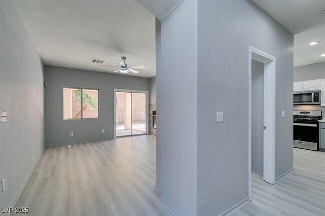 Foto del edificio - 803 Binbrook Dr