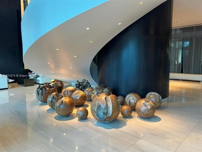 Photo - 900 Biscayne Blvd Apartment