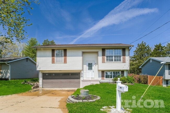 Building Photo - 1816 Hilltop Village Ln