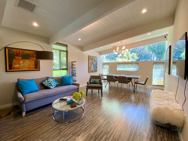 Foto del edificio - Modernized Eichler Masterpiece
