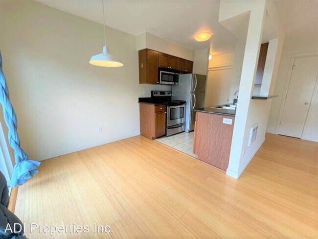 Building Photo - 1 br, 1 bath House - 3866 SE Taylor St #204