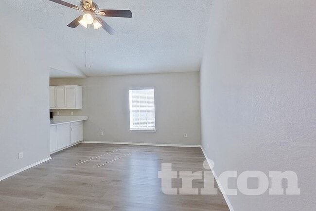 Building Photo - 1708 N Bent Tree Trail