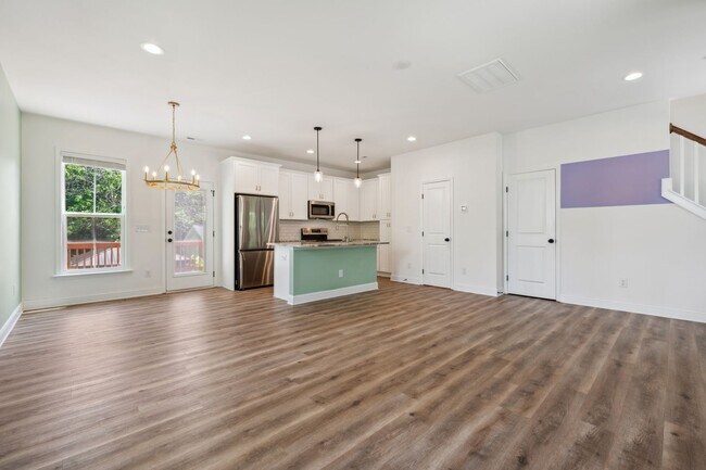 Building Photo - 3 Bed 2.5 Bath Modern Retreat - Available ...
