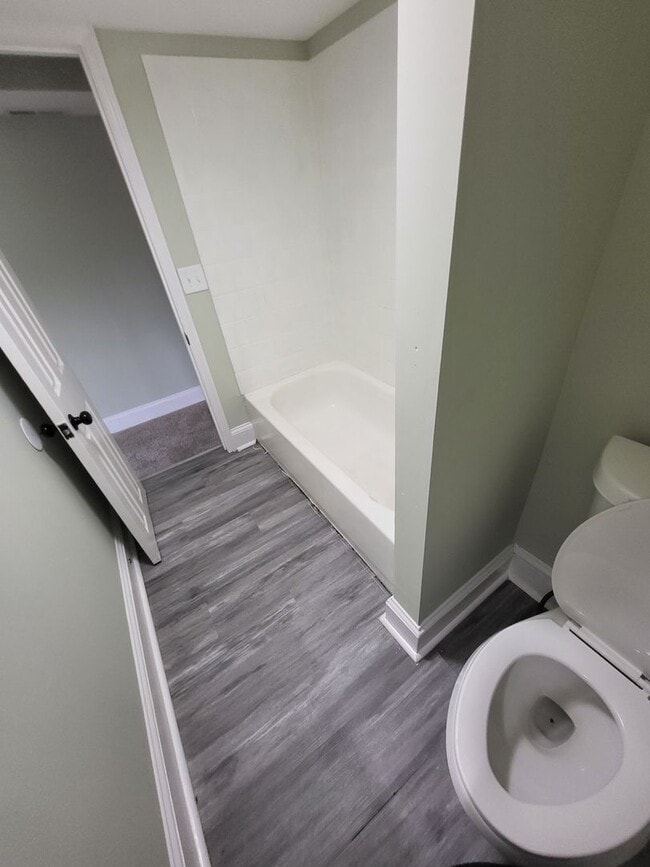 Building Photo - 2 Bed 1 Bath with a Bonus Room in Basement