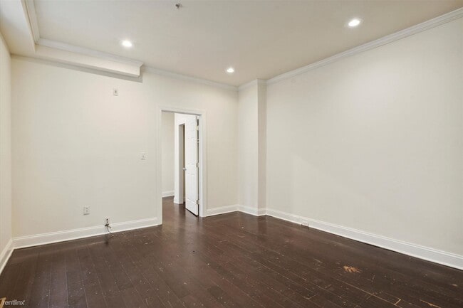 Building Photo - 3 br, 1 bath Duplex - 1832 N 18th St Unit 1