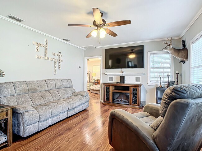 Foto del edificio - 4020 Miramar Way S