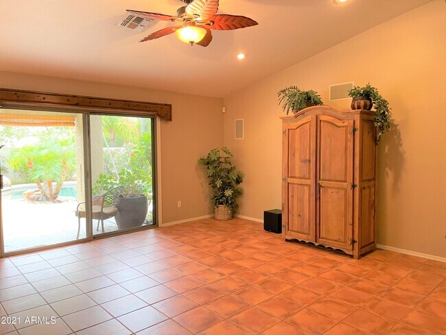 Foto del edificio - 26274 N 47th Pl