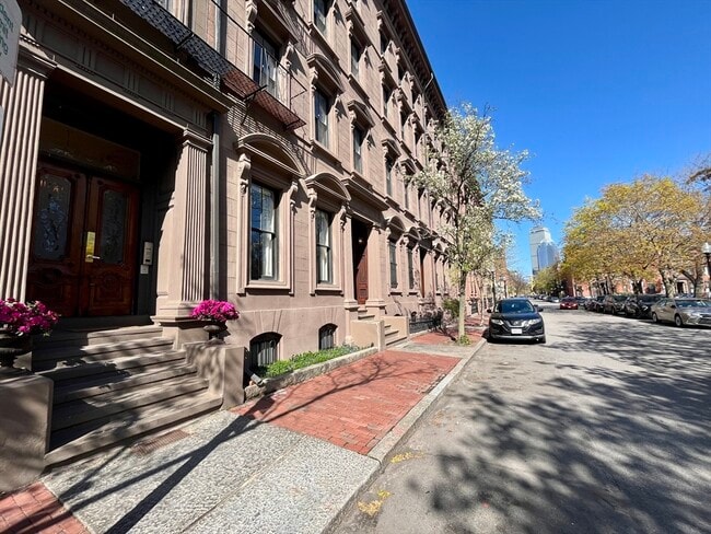 Building Photo - 37 W Newton St