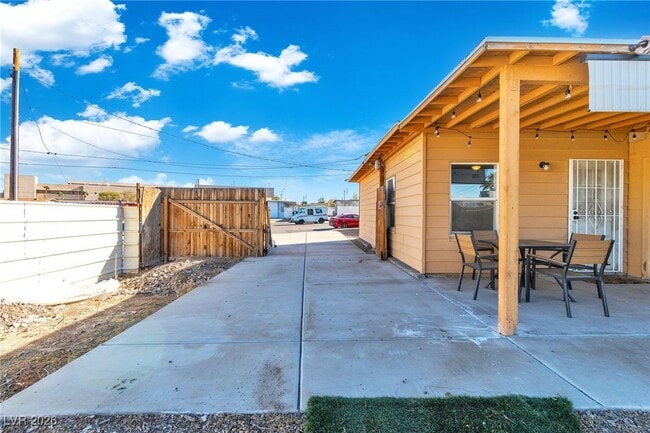 Foto del edificio - 235 Zinc St