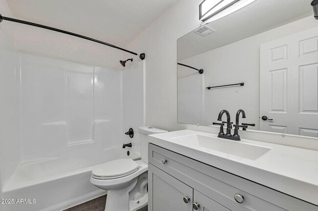 Building Photo - 4231 N 13th Pl