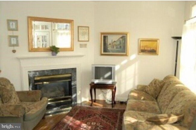 Building Photo - 1317 Sundial Dr