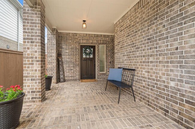 Foto del edificio - 6023 Dovetail Cliff Ct