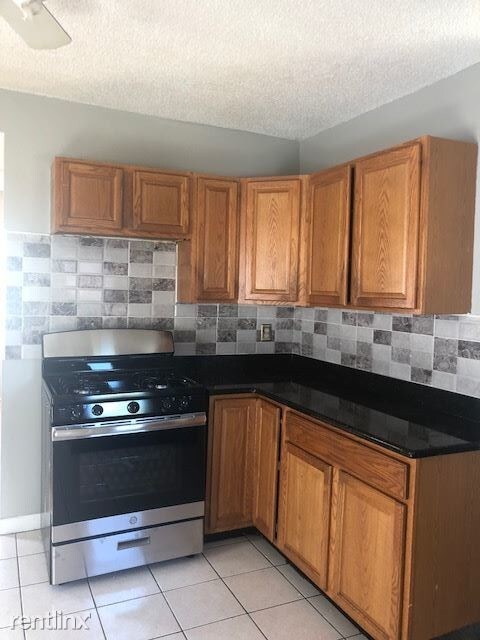 Primary Photo - 4 br, 2 bath House - 37 Bagley Ave