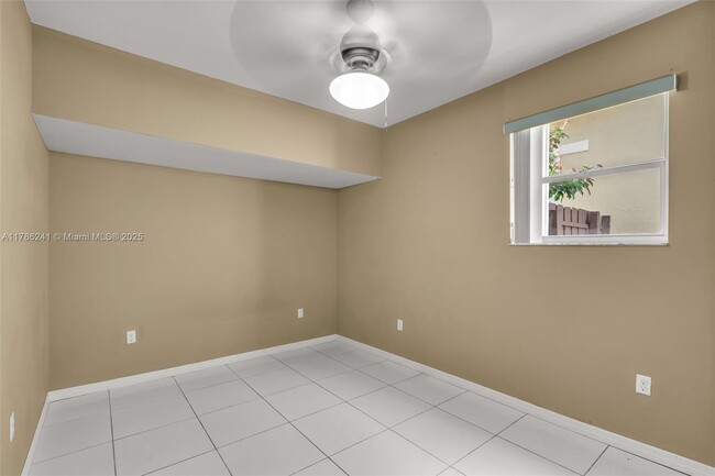 Foto del edificio - 5160 NW 112th Ct