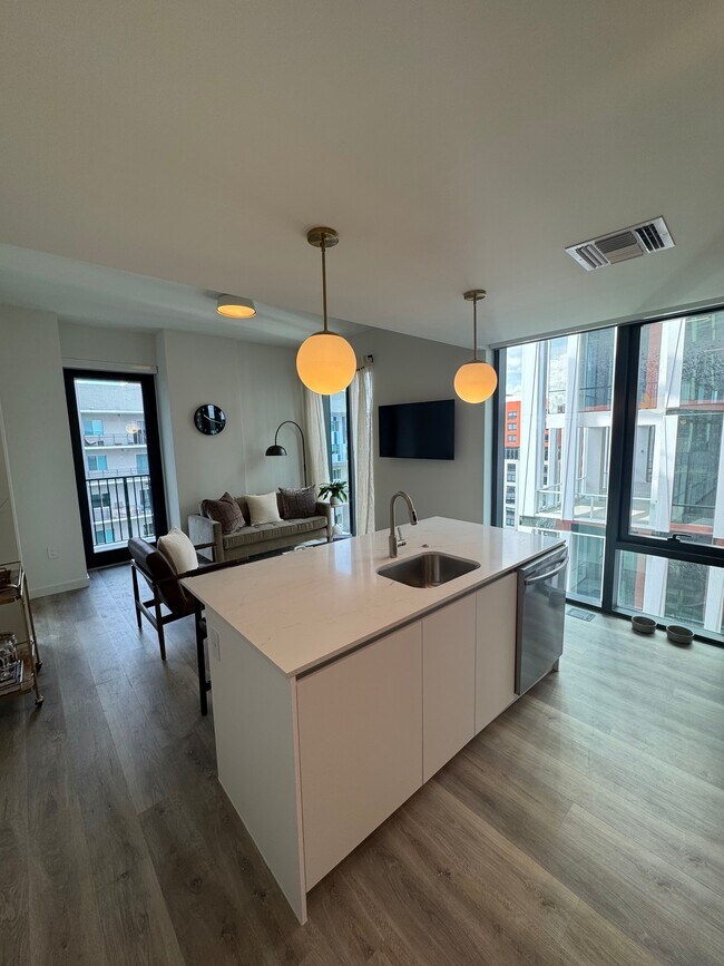 Foto del edificio - 144 NW 32nd St