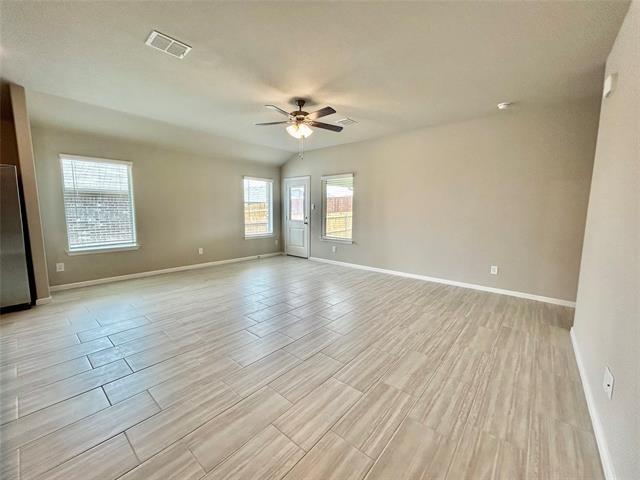 Foto del edificio - 16432 Severn Ln