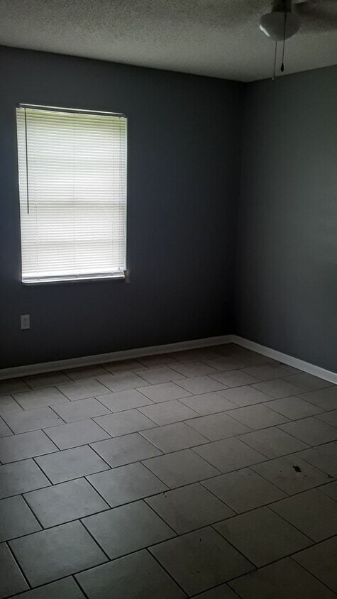 Foto del edificio - Three Bedroom Two Bath in the Combee Settl...