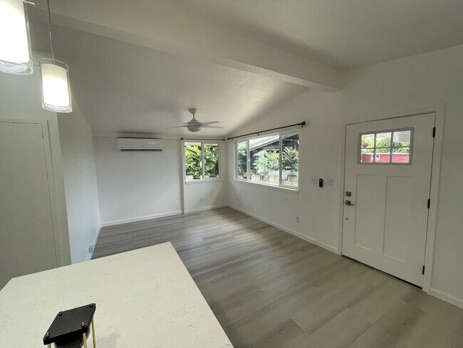 Foto del edificio - 95-304-304 Waipuolo Pl