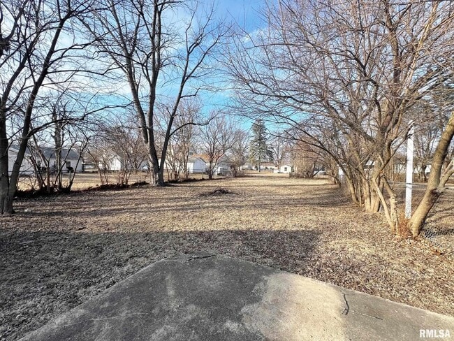 Building Photo - 1219 W Purtscher Dr