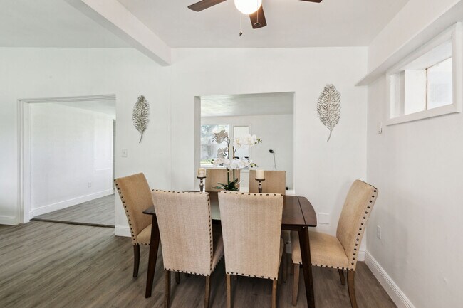 Foto del edificio - 307 Churchill Dr