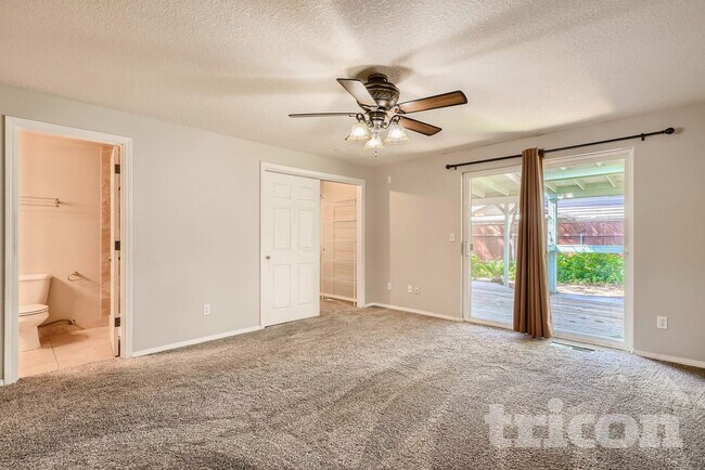 Foto del edificio - 16312 NE 12th St