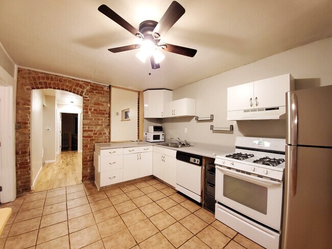 Building Photo - 3414 Navajo St