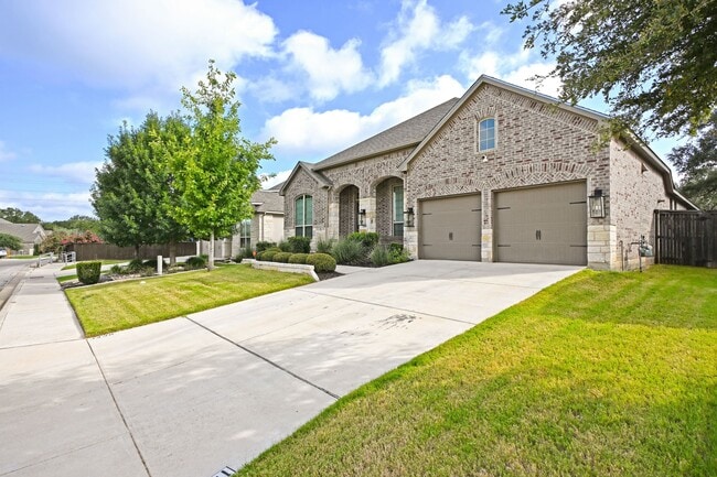 Building Photo - 1438 Oaklawn Dr