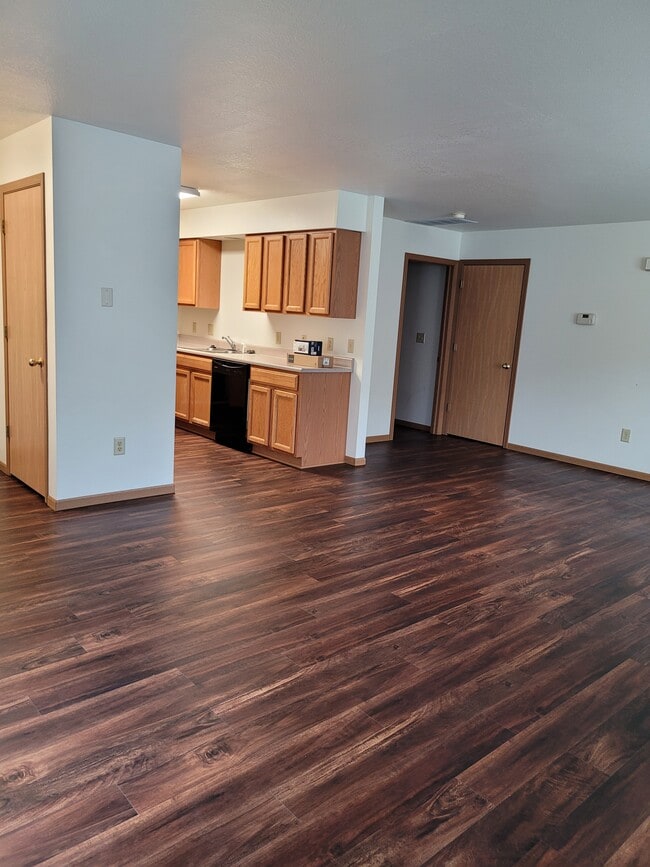 Living Rm. - 119 W Meade Ave