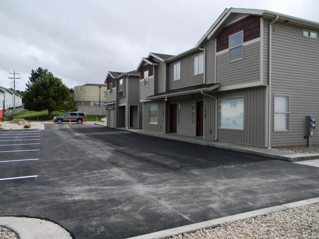 Building Photo - 1656 W Harding Ave